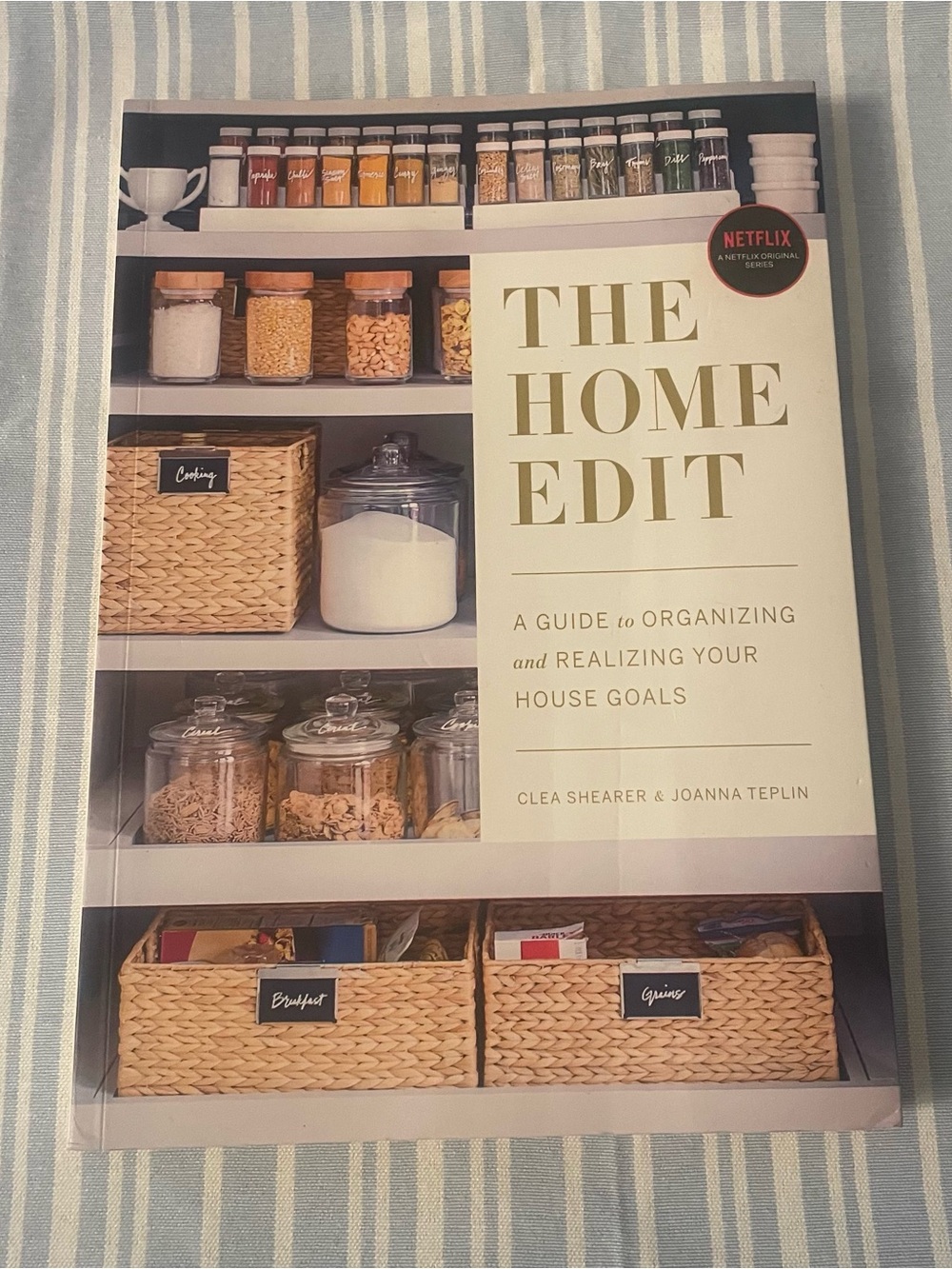 The Home Edit Book – Cream & Gold Cover w/ labels
